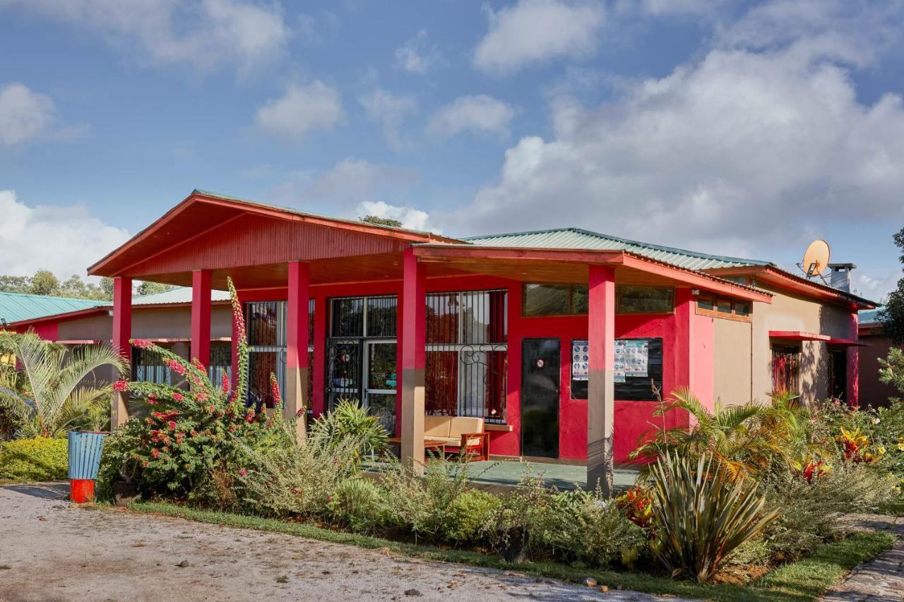 Andasibe Lemurs Lodge Buitenkant foto