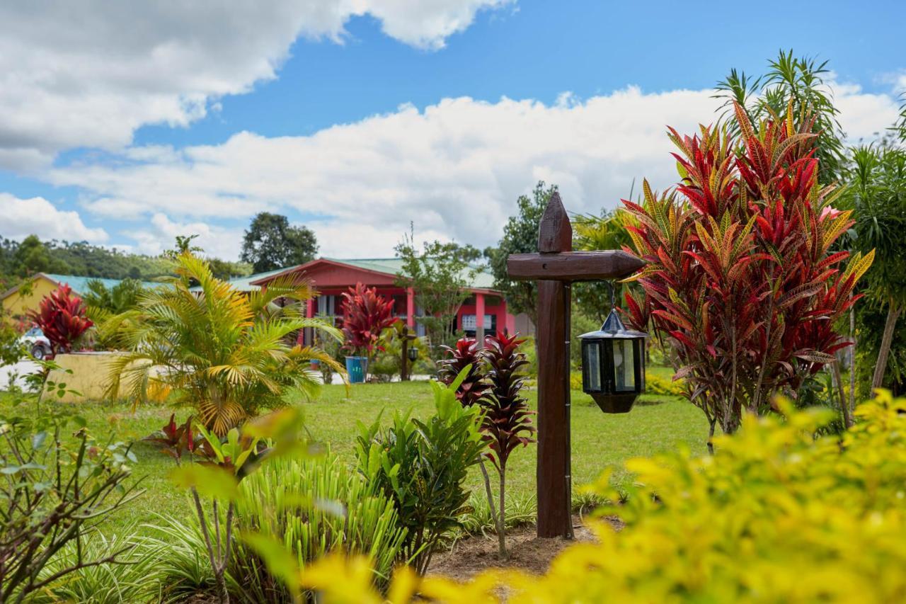 Andasibe Lemurs Lodge Buitenkant foto